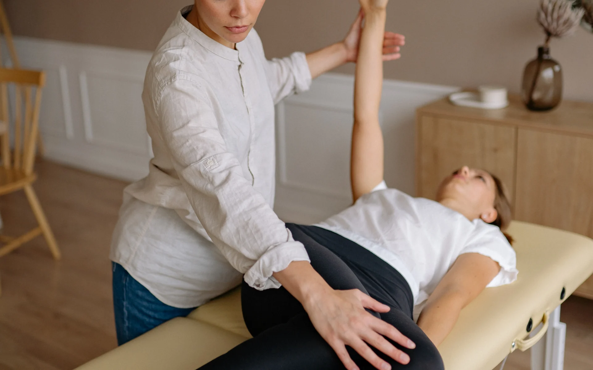 Sessão de reeducação postural com bola